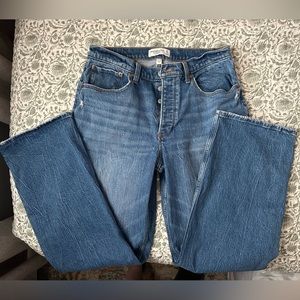 Abercrombie Curve Love The 90’s Baggy Low Rise Medium Wash Jean- Size 29